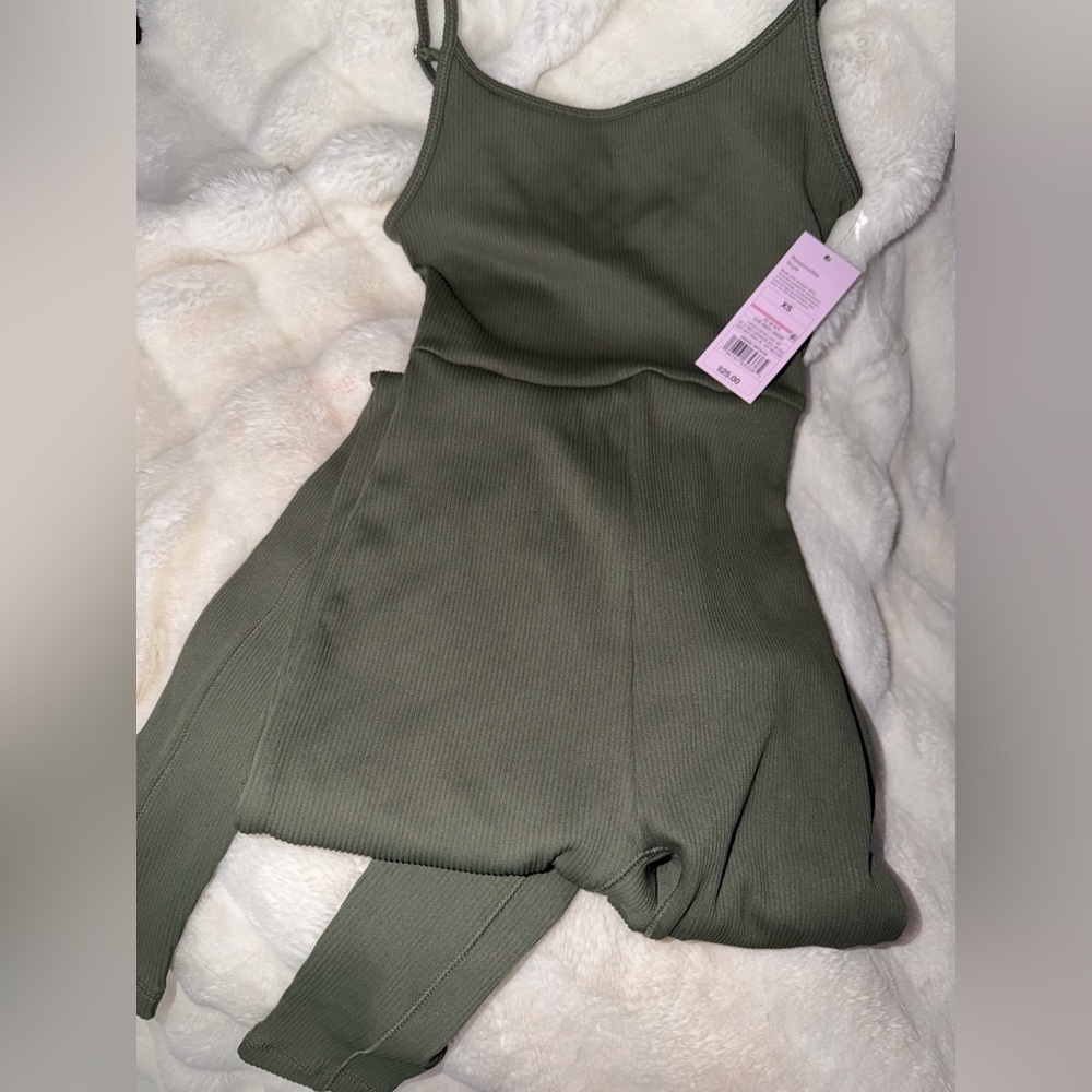 Brand New XS Olive Green Ribbed Jumpsuit! In perfect condition!
